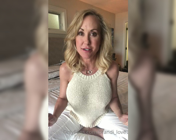 Brandi Love aka Brandi_love OnlyFans - #RATEMYDICK TOPLESS VIDEO Hit me up in the DMs with #RATEMYDICK to receive information about getting