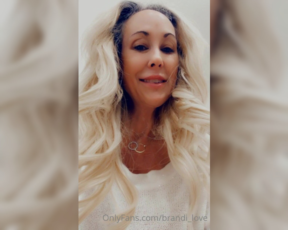 Brandi Love aka Brandi_love OnlyFans - For the Titty Tuesday Lover Check your DM for a special $12 bundle to celebrate the day with me