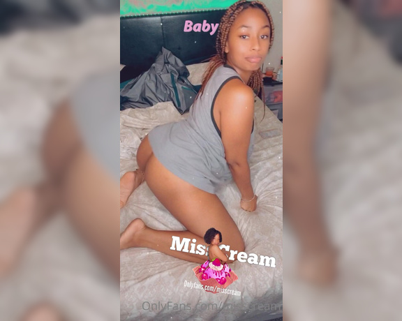 Cream aka Misscream OnlyFans - She got that wet shit