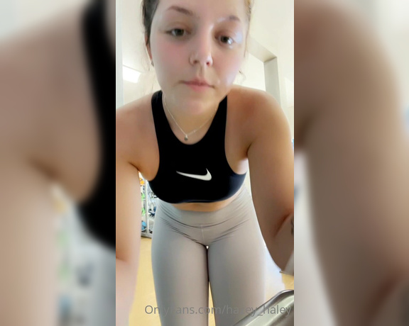 Haley Nicole aka Hazey_haley OnlyFans - For the person that asked me to post in leggings 2