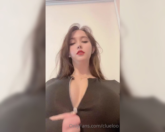 Clueloo OnlyFans - Feeling playful