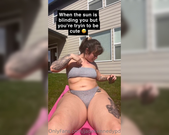 Jade Kennedy aka Jadekennedypdx OnlyFans - Breaking in my backyard i hope the neighbors don’t mind Find me on snap and let know when you d 1