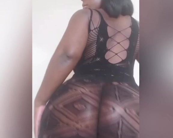 K_high_lah aka Cocodethick OnlyFans - This sexy black dress really be showing all my curves ! I love it
