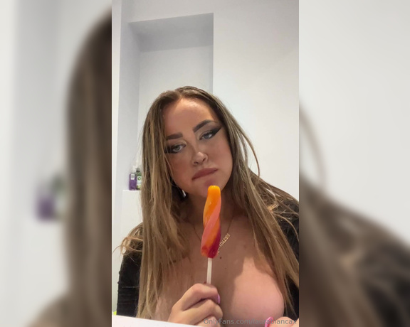 Laura Bianca OnlyFans aka Laurabiancax - Make sure you stay cool today xx