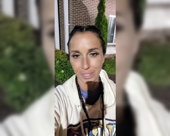 Laurenthegaqueen OnlyFans - I got photo bombed while Vlogging at Waffle House when I was out of town last weekend!  Its a 2