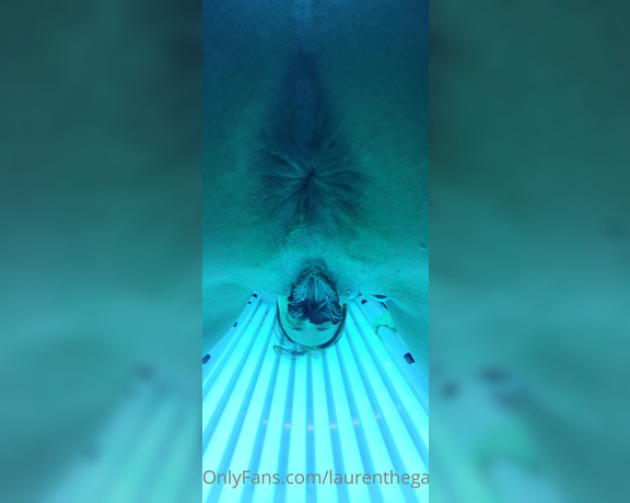 Laurenthegaqueen OnlyFans - More tanning bed fun![requested] Did the stand up bed this time & put the camera on the floor! Thx