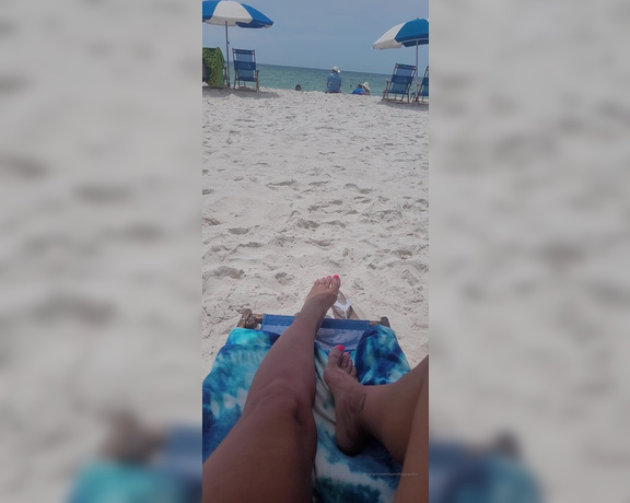 Laurenthegaqueen OnlyFans - This dude is on the beach dressed just like Jon Pardi Soooo I started playing Jon Pardi & now h