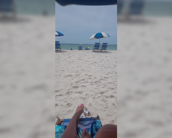 Laurenthegaqueen OnlyFans - This dude is on the beach dressed just like Jon Pardi Soooo I started playing Jon Pardi & now h