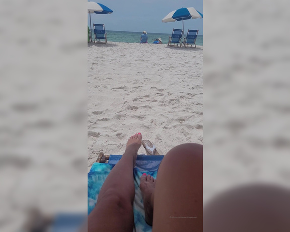 Laurenthegaqueen OnlyFans - This dude is on the beach dressed just like Jon Pardi Soooo I started playing Jon Pardi & now h