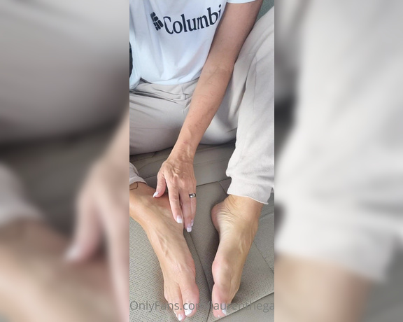 Laurenthegaqueen OnlyFans - Eddie wanted me to get french manipedi and film it, sooooo here ya go! Also, as part of his custo