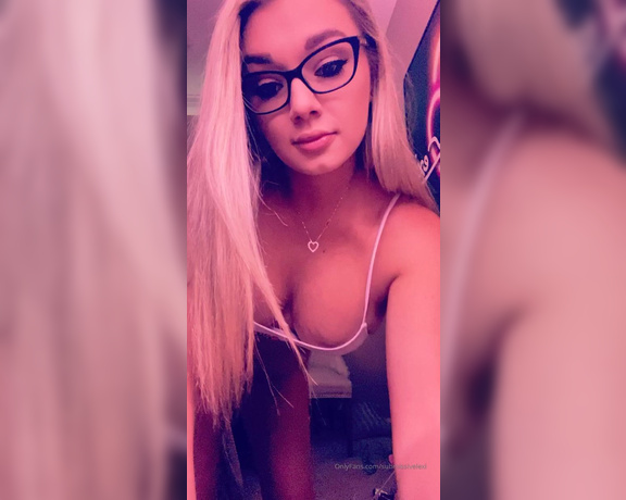 Lexi Reign OnlyFans aka Lexireign_vip - This should be my song my gf and bf brought me in 4 years ago fucking crazy