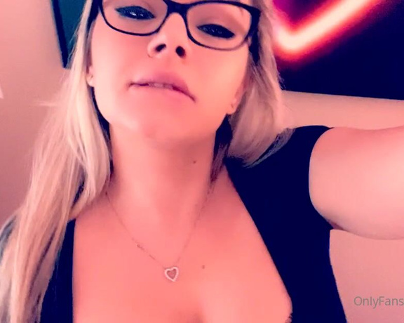 Lexi Reign OnlyFans aka Lexireign_vip - Happy Tuesday guys! Who’s ready for tomorrow’s raffle drawing