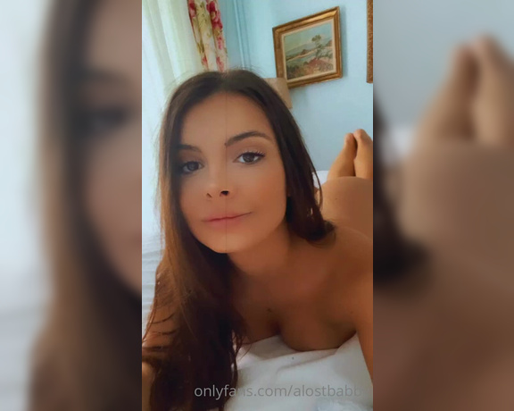 Maria Georgiana aka Alostbabby OnlyFans - Bun dimineaaaaaa