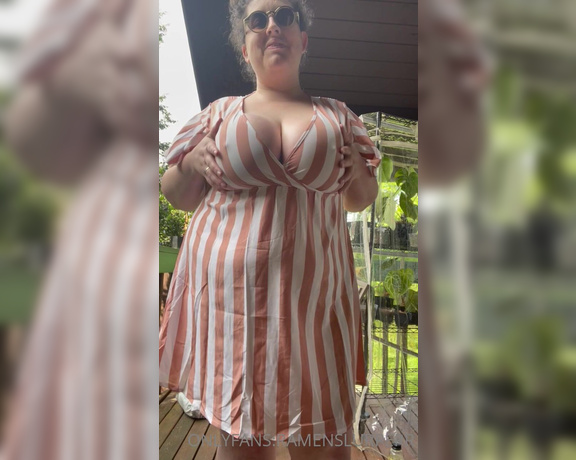 Marie Sweets BBW aka Ramenslurperr OnlyFans - How hard would you try to get my number if you saw me in town like this I have a few more w