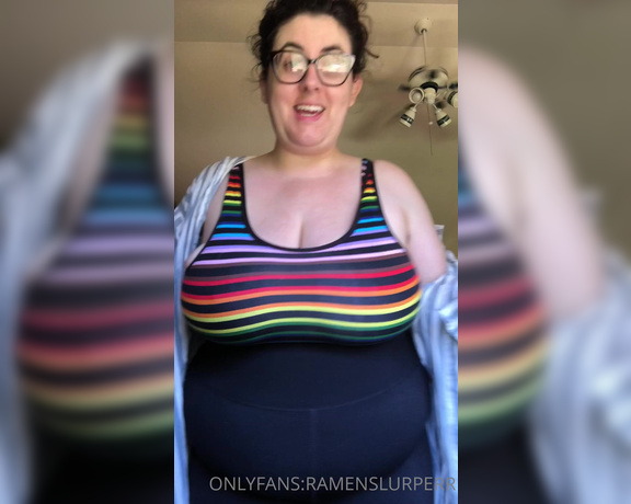 Marie Sweets BBW aka Ramenslurperr OnlyFans - Titty flash at end of video lol Wow Body still changing and getting better day by day My midsectio