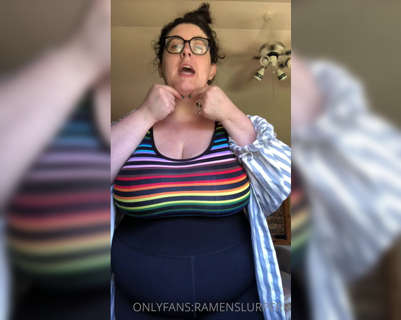 Marie Sweets BBW aka Ramenslurperr OnlyFans - Titty flash at end of video lol Wow Body still changing and getting better day by day My midsectio