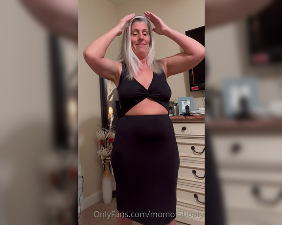 Momof5booty OnlyFans - Dress try on video!! Of the three what is your favorite