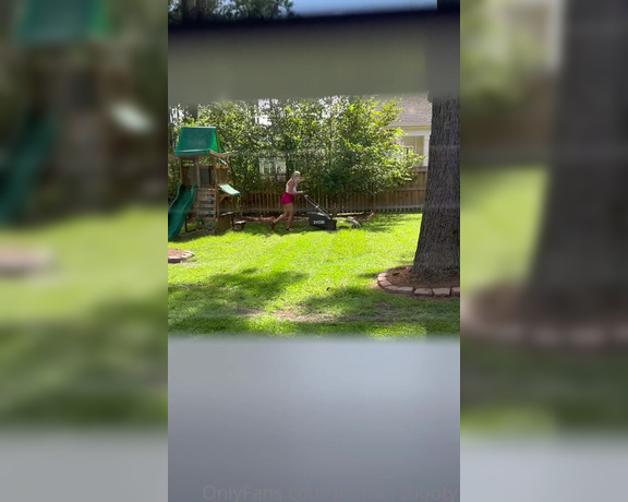 Momof5booty OnlyFans - Did you ever want to really know how it would be to spy on me while I was in my yard doing work Just