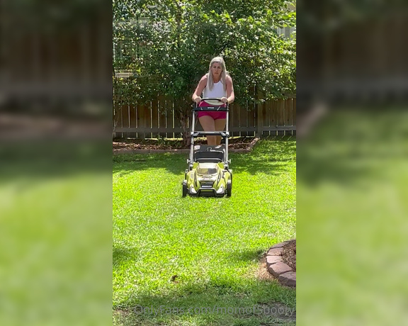 Momof5booty OnlyFans - Did you ever want to really know how it would be to spy on me while I was in my yard doing work Just