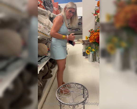 Momof5booty OnlyFans - 3 VIDS I went shopping a few weekends ago and here are some upskirt in public vids we got! Hop 3