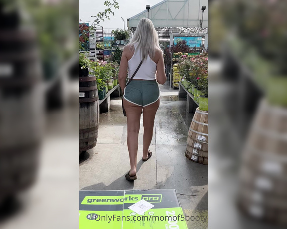 Momof5booty OnlyFans - Part 2  Three Vids in the garden section and parking lot! It seems like I have a crowd following 2