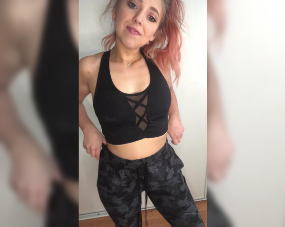 Queensylviemarie OnlyFans - Little post workout video for you all