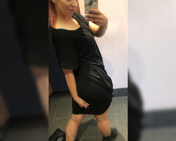 Queensylviemarie OnlyFans - What would you do if you walked in on me taking this sneaky video at work