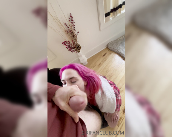 Siri Dahl aka Siridahl OnlyFans - Please enjoy this IRL blowjob clip! While I was still in my PJs and robe this morning, I was on hold