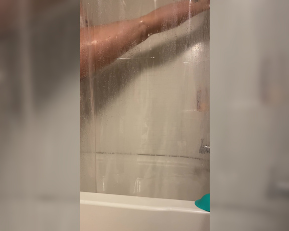 Siri Dahl aka Siridahl OnlyFans - A new shower video to enjoy on this lazy Sunday afternoon Skip the first 30 seconds if you’re not i