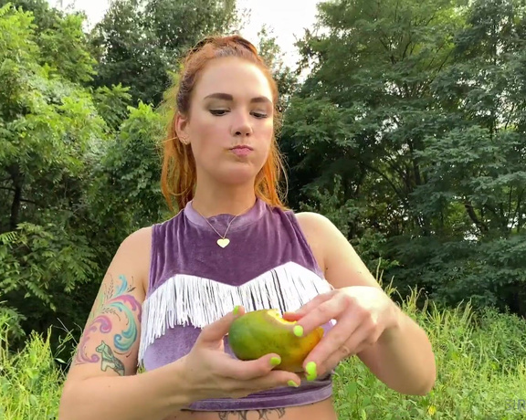 Siri Dahl aka Siridahl OnlyFans - Have you ever wanted to see me being sexy and goofy with a mango in an indie music video Yes Ive go