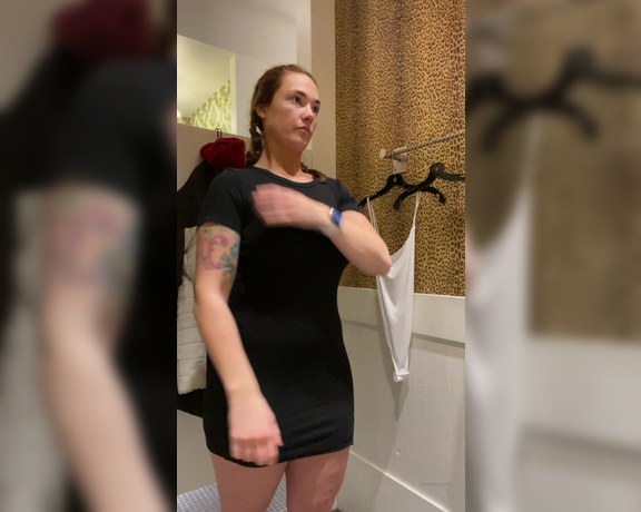 Siri Dahl aka Siridahl OnlyFans - Trying on clothes I bought everything EXCEPT the dresses and pants