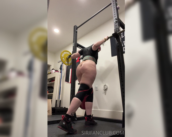 Siri Dahl aka Siridahl OnlyFans - Bet you didn’t know that the exact thing you needed today was a video of me doing ass out squats ( 1