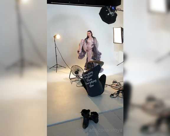Stoya OnlyFans - Please enjoy another peak BTS from my epic Drag inspired shoot last week with photographer @tmroni 3