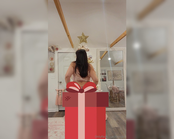 Thinjen OnlyFans - I just couldnt resist some Christmas dancing around my new tree Just for fun and I even put my han