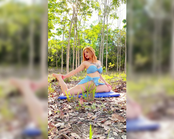 Vixeninner OnlyFans - Outdoor Yoga