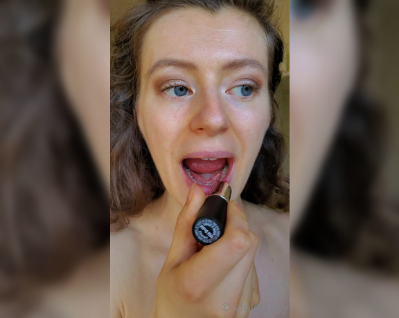 Violet Foxy aka Violetfoxy OnlyFans - Trying a new lipstick! Lol my first lipstick try on video like this ~ Dont mind the cupping mar 1