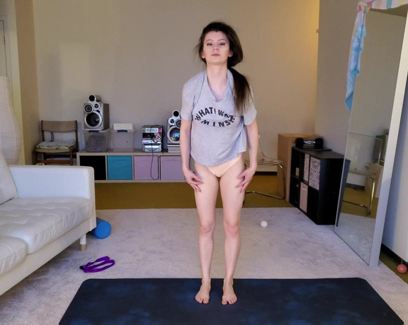 Violet Foxy aka Violetfoxy OnlyFans - Yoga with my tits out Topless Yoga Session Pt 1 DESCRIPTION Violet starts out in a big T shir