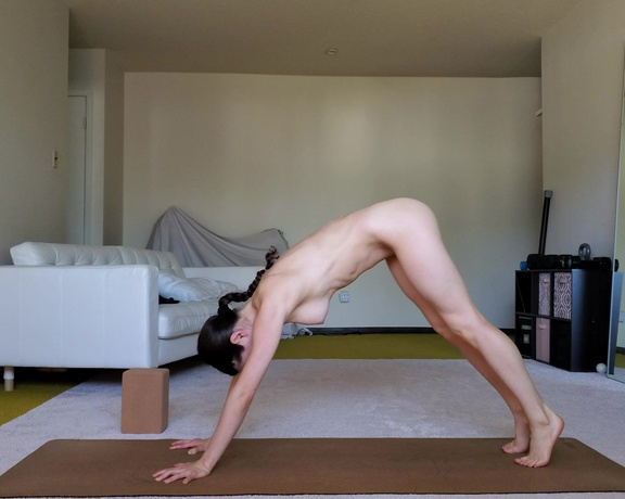 Violet Foxy aka Violetfoxy OnlyFans - Naked Yoga Vibes no audio 1