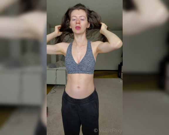 Violet Foxy aka Violetfoxy OnlyFans - Sweatpants, bed head, cute sports bra Talking about a hair cut Boob Flash! 1