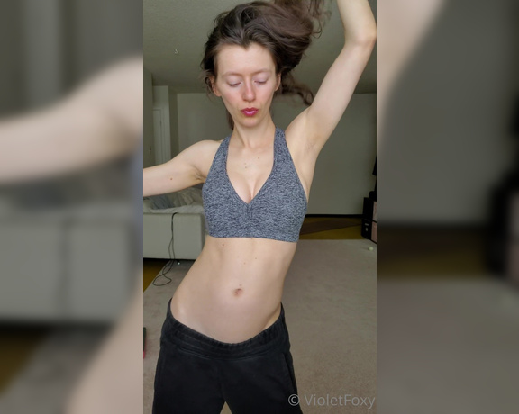 Violet Foxy aka Violetfoxy OnlyFans - Sweatpants, bed head, cute sports bra Talking about a hair cut Boob Flash! 1