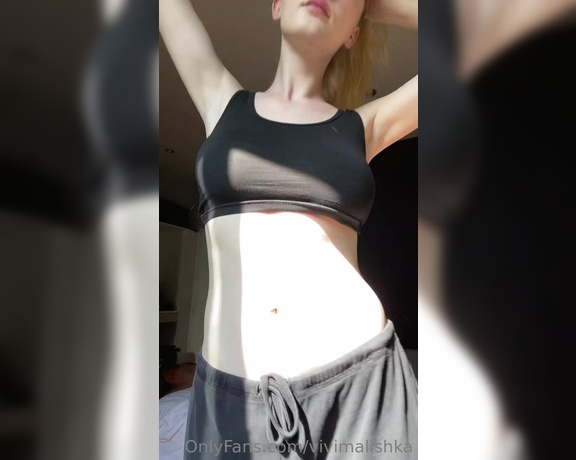 Vivimalishka OnlyFans - Hellooooo its sunny here today