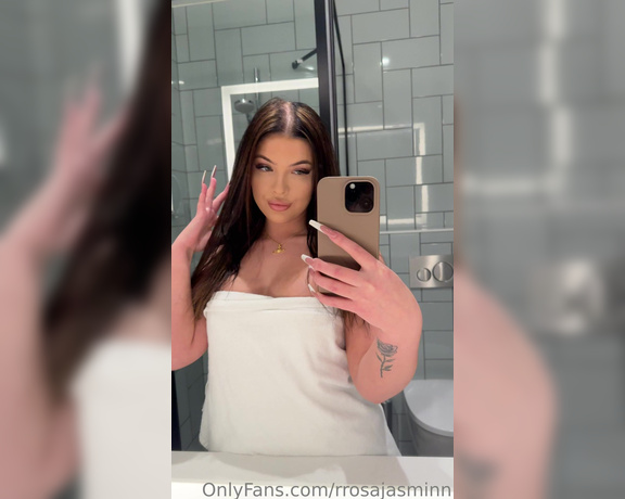 Rrosajasminn OnlyFans - I love bathroom mirrors