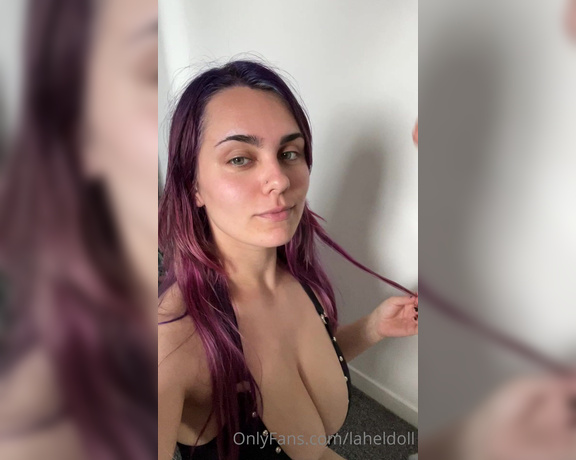 Laheldoll OnlyFans - Love a good blast to the face @lahelsmaster