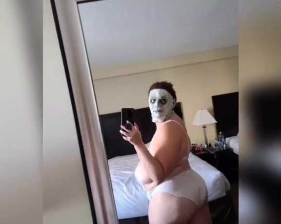 Bustybigbooty OnlyFans - The Jason vs Michael battle as promised! Death by titties lol I know the video is kinda corny and s