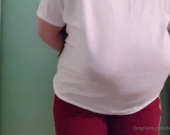 Bustybigbooty OnlyFans - Just a little white t shirt Wednesday for y’all Have a happy hump day!