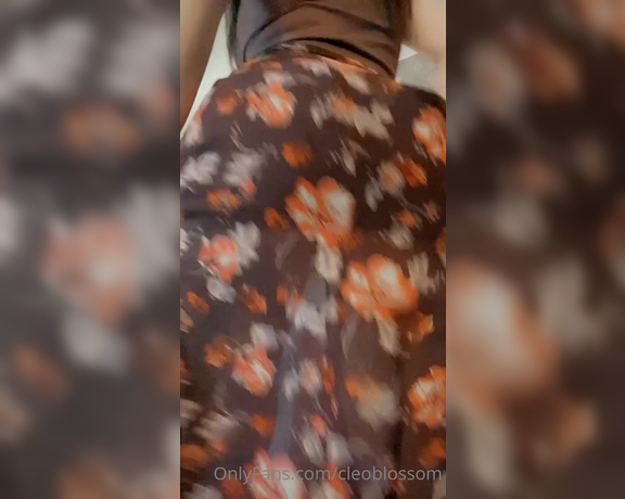 Cleo blossom aka Cleoblossom OnlyFans - Press play i dressed like a real adult lady today, wanna see up my long skirt