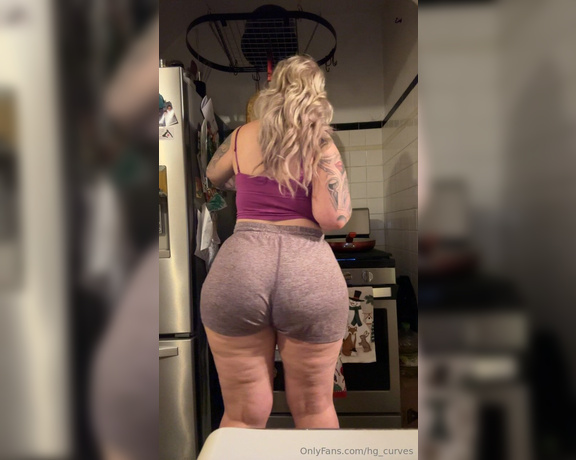 Hg_curves OnlyFans - Would you have dinner with me 1