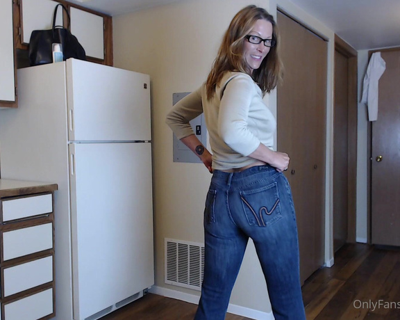 Jess Ryan Porn aka Jess_ryan OnlyFans - An old bluejeans tease I found in my files forgive me if I already posted it