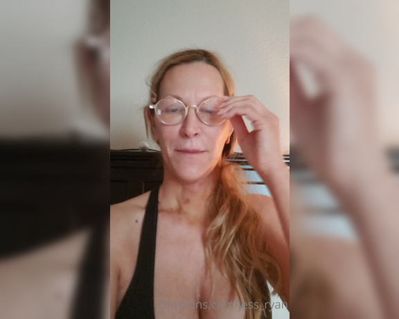 Jess Ryan Porn aka Jess_ryan OnlyFans - Short morning update Hang in there guys! Ill be back with my sexy self real soon xoxo