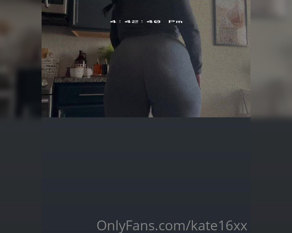 Kate16xx OnlyFans - Look at that booty move